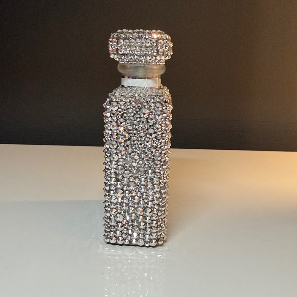 Chanel No. 5 L'Eau Perfume Rhinestone Bottle, For Display Only with Box - Picture 2 of 3
